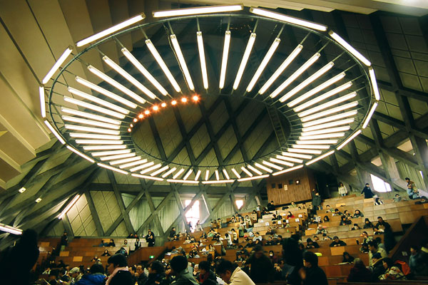 20080121-pyramid_interior02.jpg