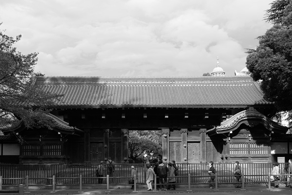 Kuromon(Gate of the Inshu-Ikeda Residence) The Complete view, Ueno Park, Tokyo, Japan